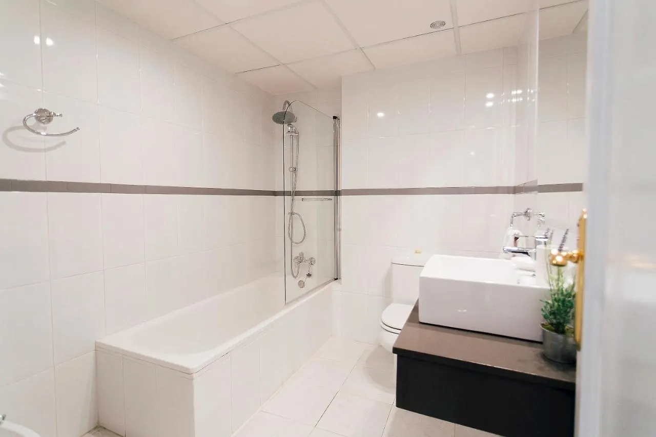 Minty Stay - 3Bd Cathedral Sevilla Apartamento